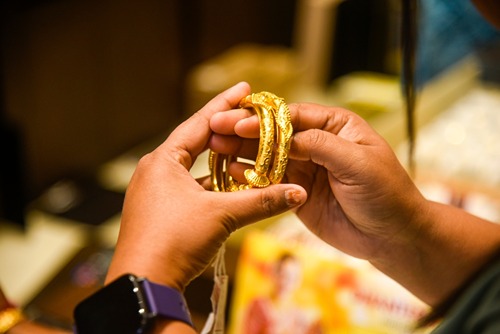Akshaya Tritiya Shopping Tips: How a Personal Loan Can Help You Buy Gold 