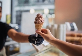 Amul Ice Cream Parlour Franchise Cost: Low Investment Business