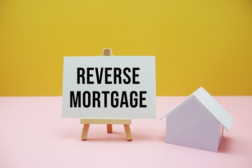 Reverse Mortgage Loan: Eligibility, Benefits, Interest Rates &amp; Process